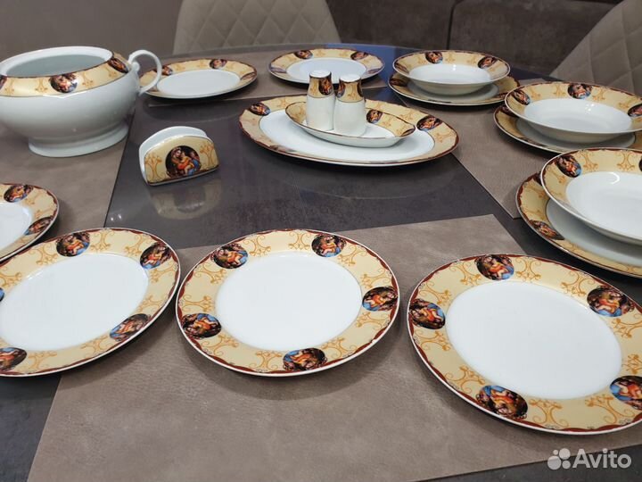 Набор столовой посуды