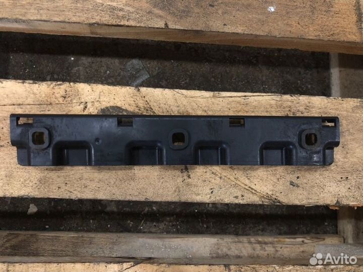 Кронштейн порога левый Bmw 6 E63 N62B44 2004