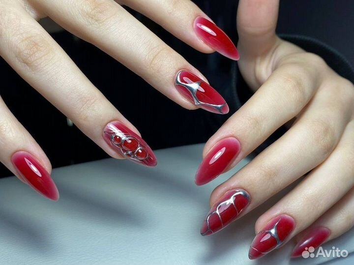 Маникюр/наращивание ногтей