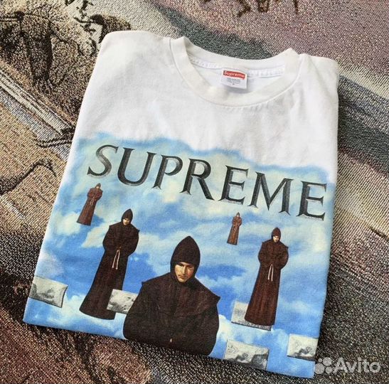 Футболка supreme