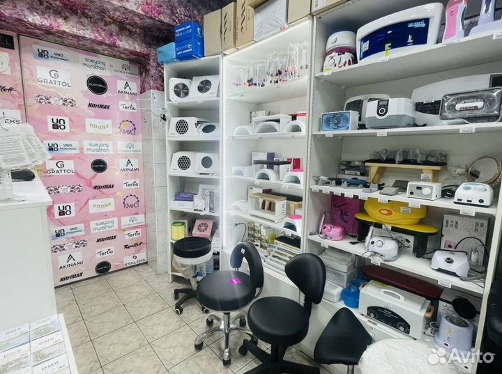 Магазин мебели и оборудования