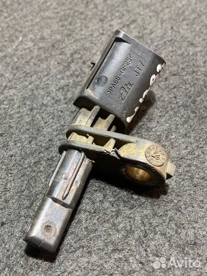 Датчик abs передний правый Volkswagen Golf купе