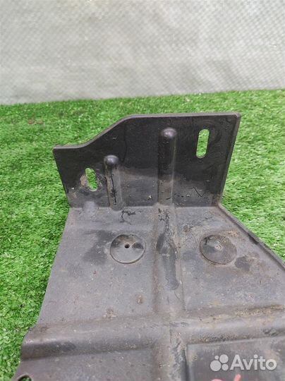 Пыльник двигателя боковой правый Ssangyong Actyon