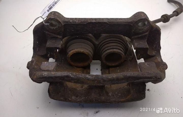 Суппорт передний правый Renault Trafic