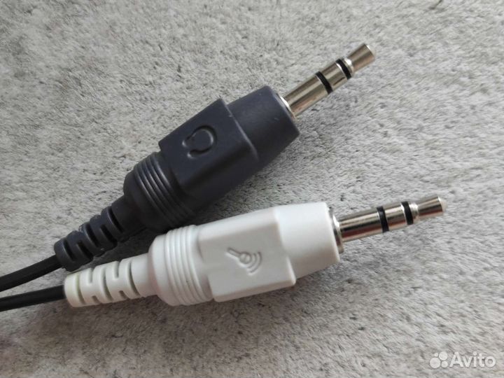 Проводная гарнитура