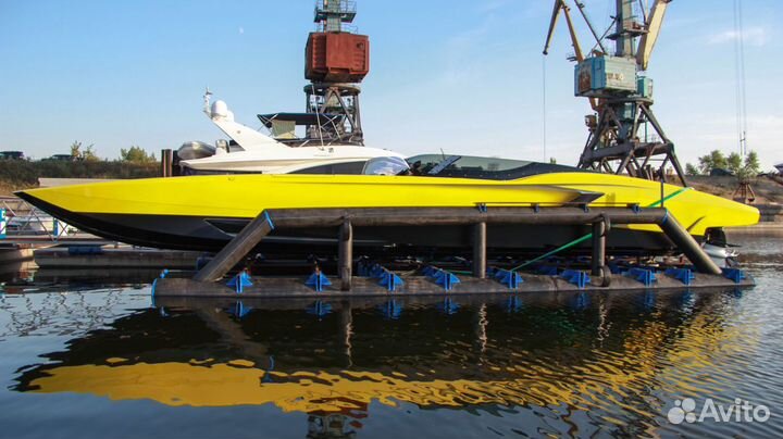 Понтон-подъемник для катеров (плавучий док)