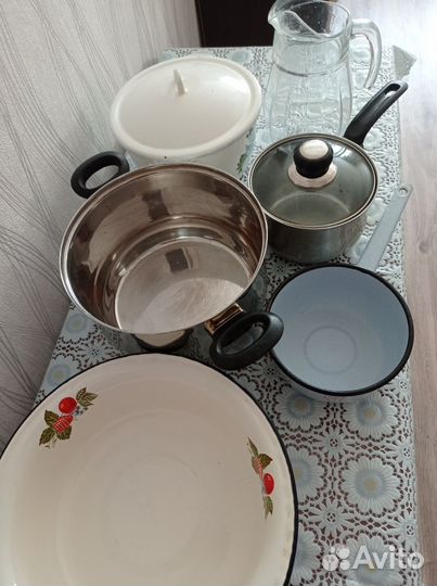 Кастрюля эмалированная