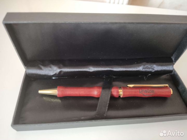 Ручка шариковая подарочная