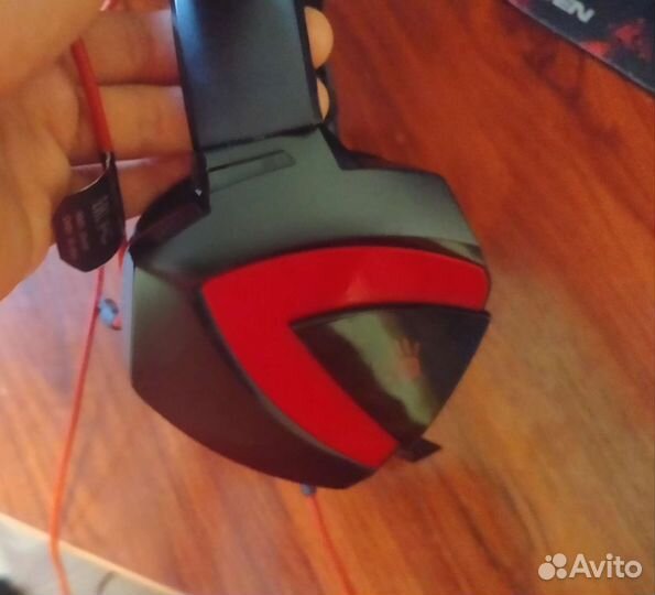 Проводные наушники