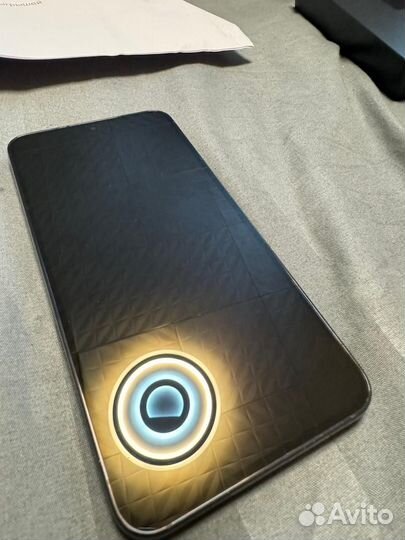 Samsung Galaxy S23, 8/256 ГБ