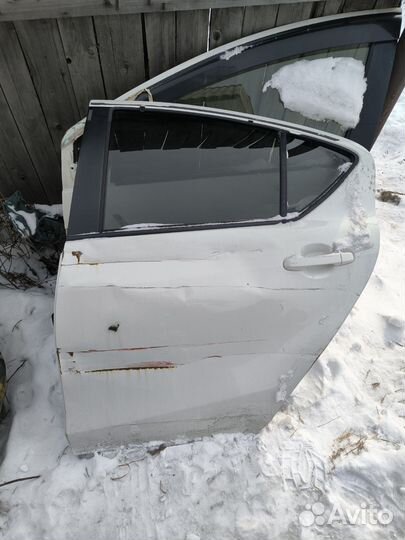 Двери на Toyota aqua