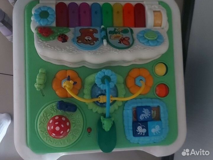 Развивающий стол chicco