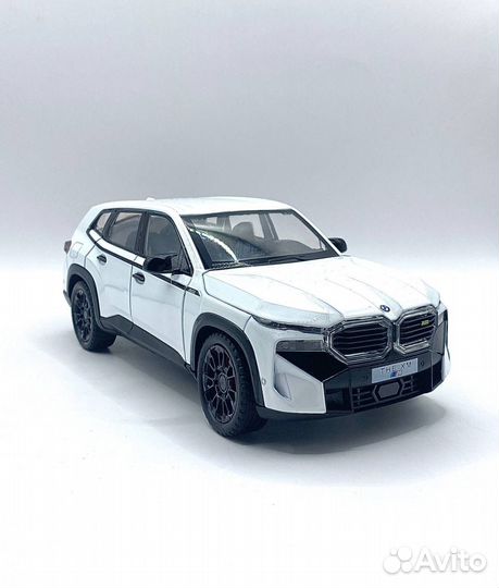 Машинка металлическая BMW