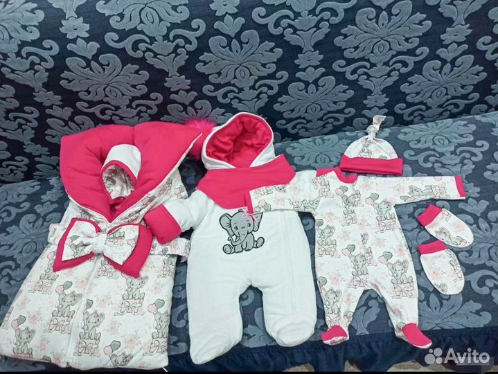 Комплект на выписку для девочки