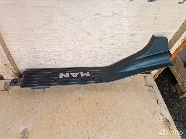 Накладка порога передняя левая Man Tgx