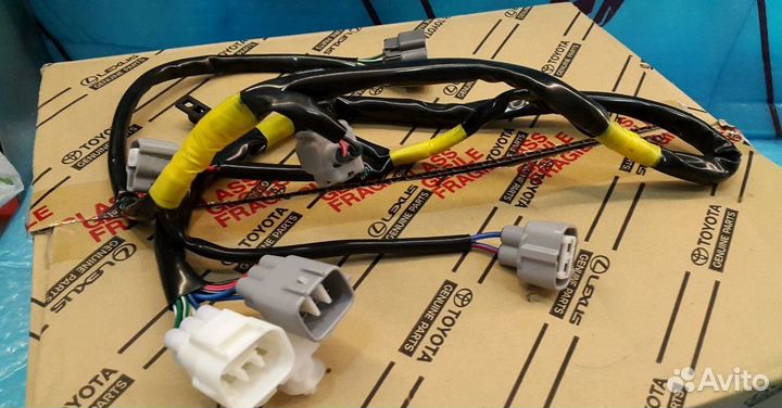 Электропроводка Бачка омывателя Land Cruiser 200