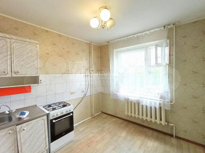 3-к. квартира, 64 м², 3/9 эт.