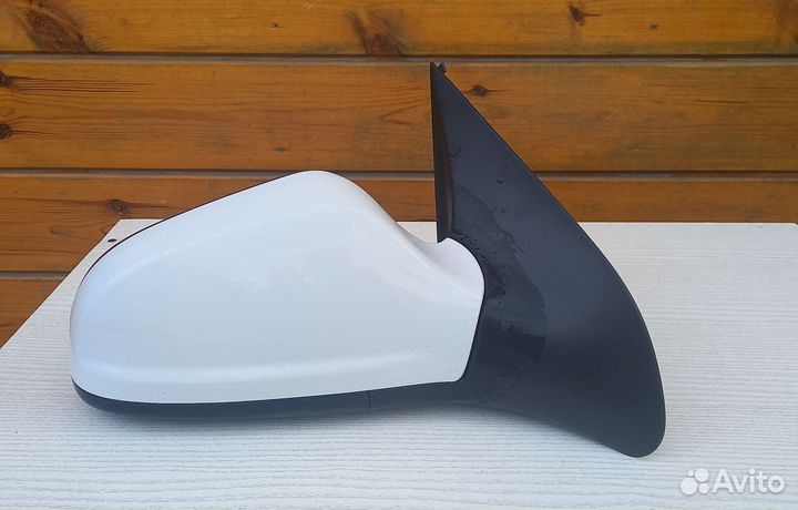 Боковое зеркало на opel