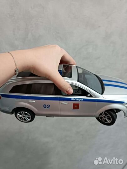 Грузовики+джип полиции