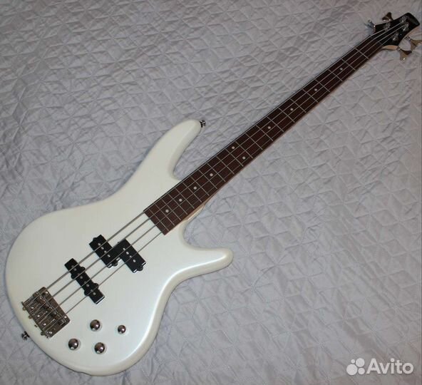 Бас гитара Ibanez Gio GSR200 PW