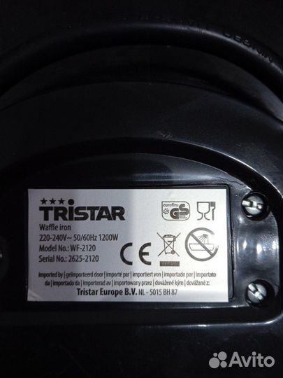 Вафельница Tristar WF-2120