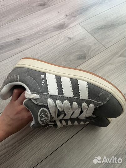 Кроссовки женские adidas