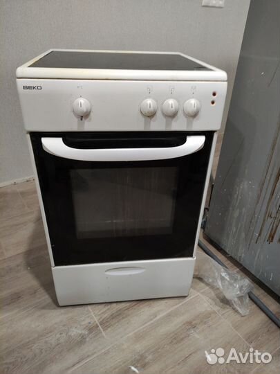 Плита электрическая стеклокерамика Beko