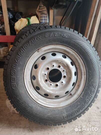 Yokohama Geolandar I/T-S G073 215/70 R15