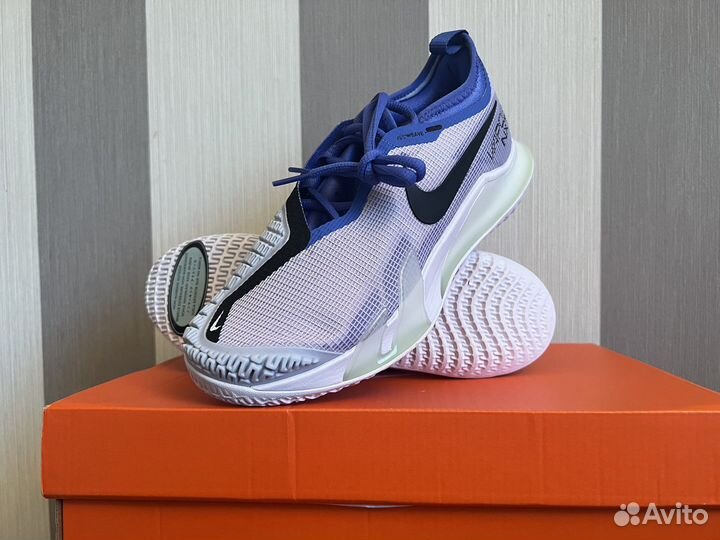 Теннисные кроссовки Nike