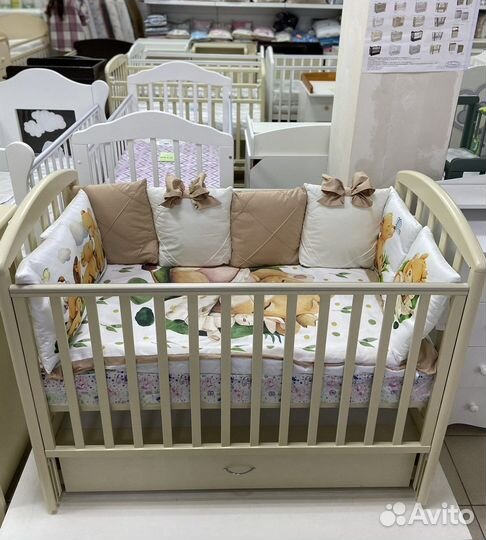 Детская кроватка с матрасом