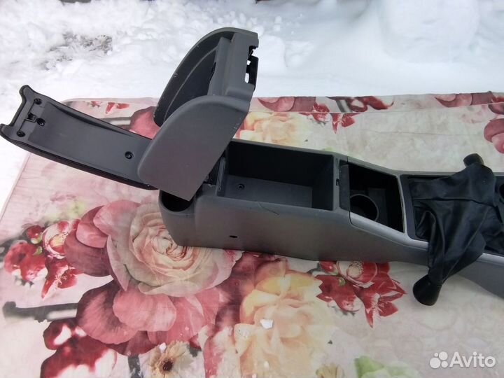 Подлокотник Mazda BT-50 I рестайлинг