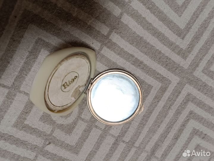 Винтажная пудреница СССР Riga, какао, коробочка