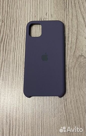 Чехол на iPhone 11