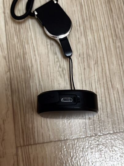 Персональный GPS-трекер qbit Q1