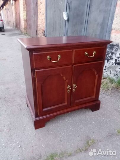 Тумбочка Drexel Heritage