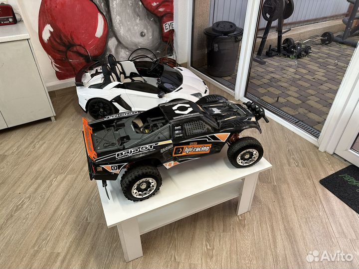 Радиоуправляемая модель Baja 5t двс