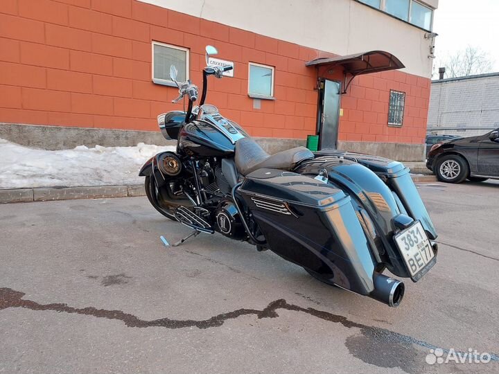 Harley- Davidson Road King CVO 110