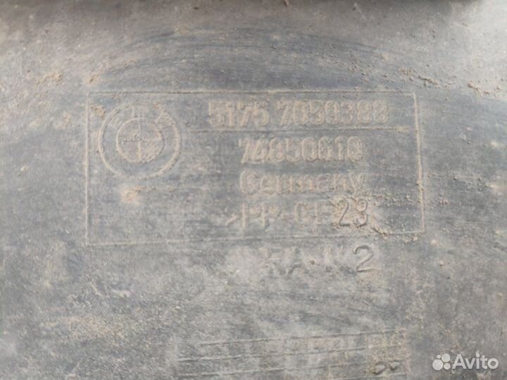 Облицовка днища кузова Bmw 123D E87 N47S 2009