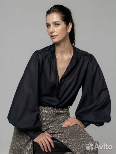 Блузка черная новая 46