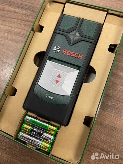 Детектор металлов и проводки Bosch Truvo