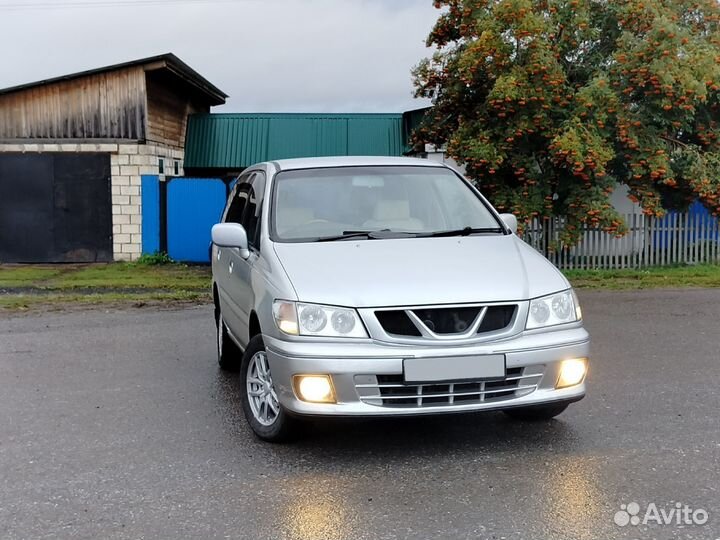 Nissan Presage 2.4 AT, 2000, 280 000 км