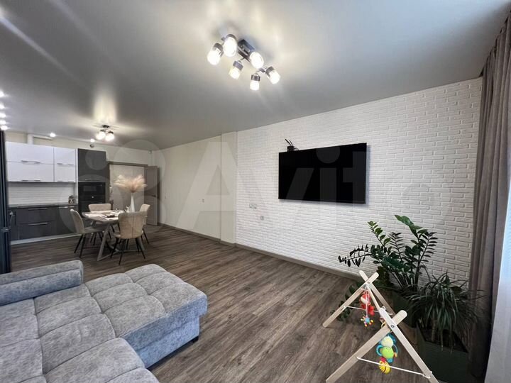 3-к. квартира, 92 м², 2/9 эт.