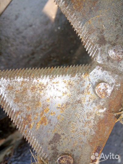 Claas, палец.сегменты