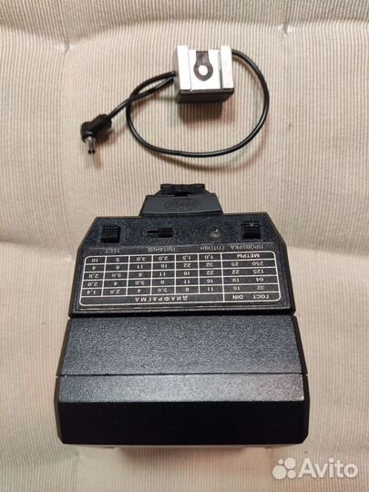 Пленочный зеркальный фотоаппарат