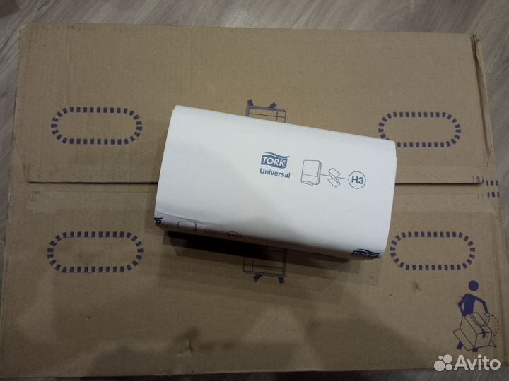 Бумажные полотенца tork