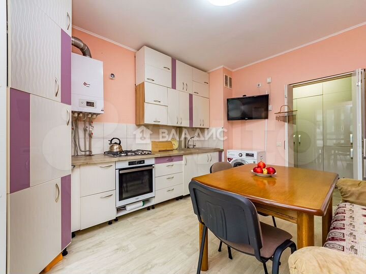 2-к. квартира, 61 м², 4/9 эт.