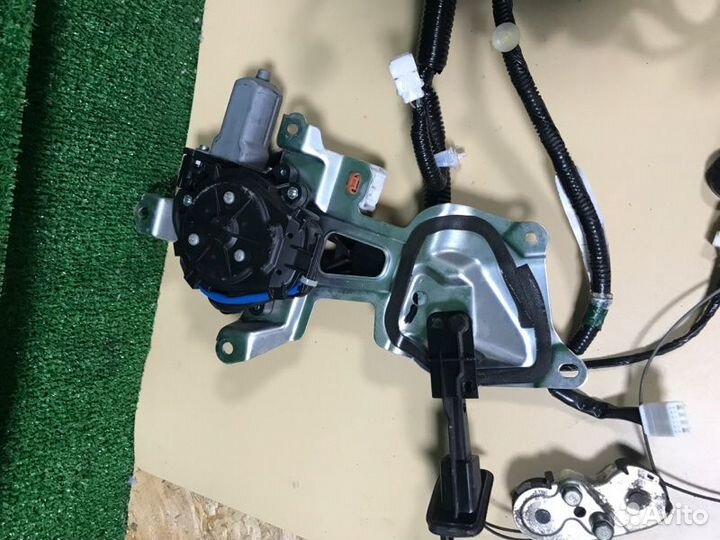 Электропривод двери задний левый Honda N-Box JF1