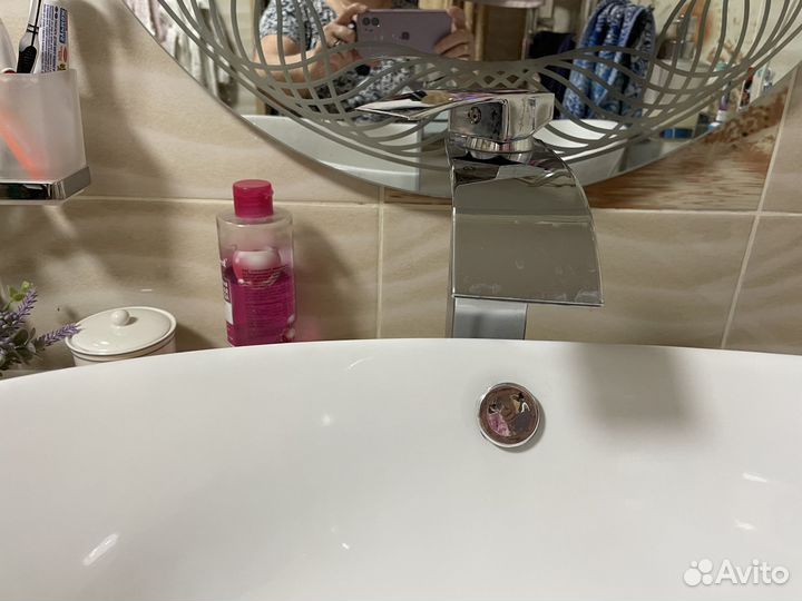 Накладная раковина со смесителем