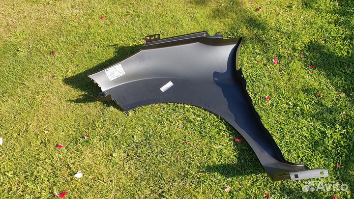Крыло переднее правое Ford fiesta с 2008 по 2017