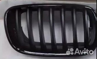 X5 04 Решетка радиатора правая черная тюнинг (Тайвань)